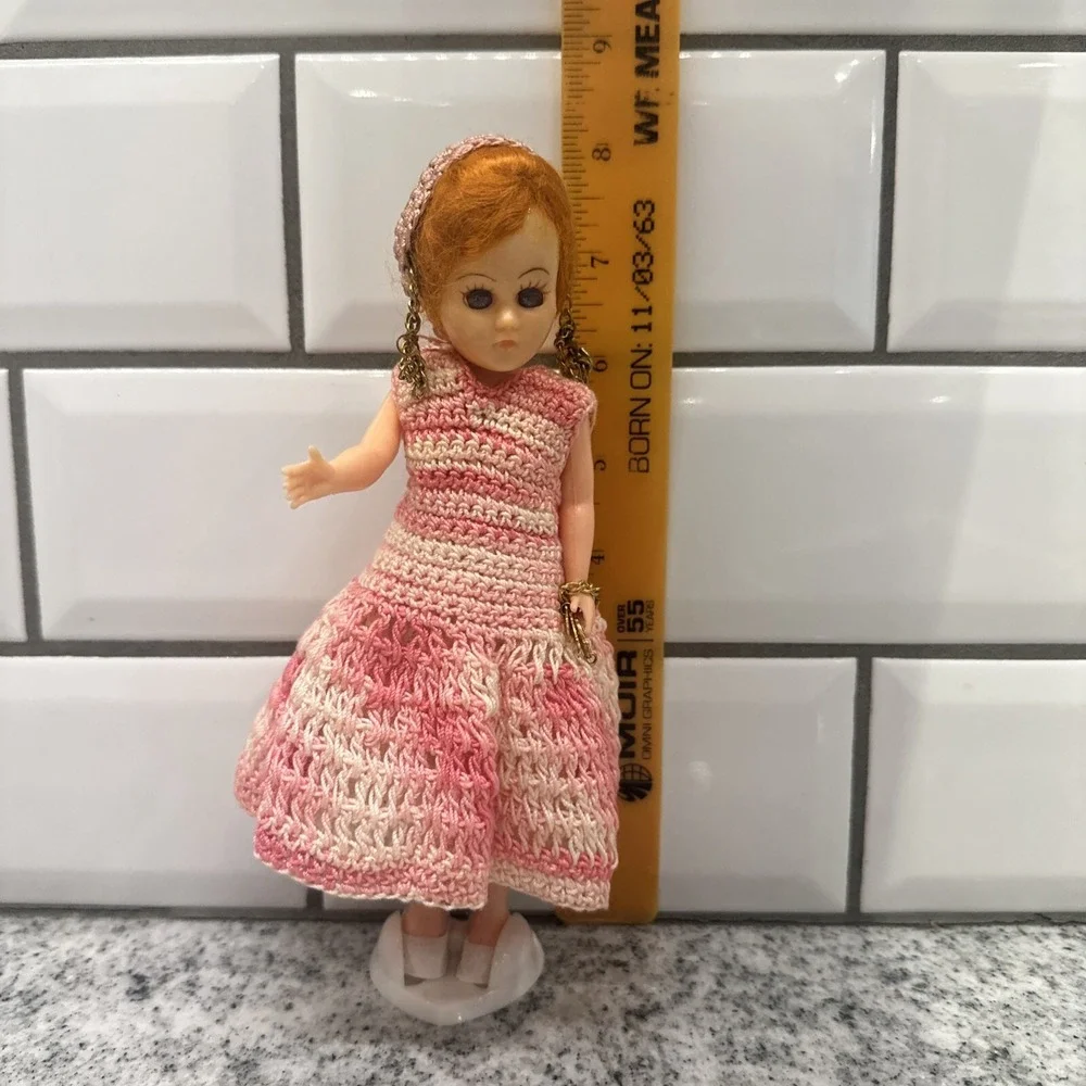 Vintage Sleepy Eyes 7.5